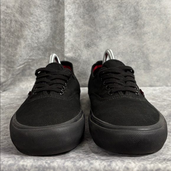 VANS Old Skool Triple Black on Black Low Top Skate Shoes Mens size US 11 EU 44.5 - Picture 2 of 10